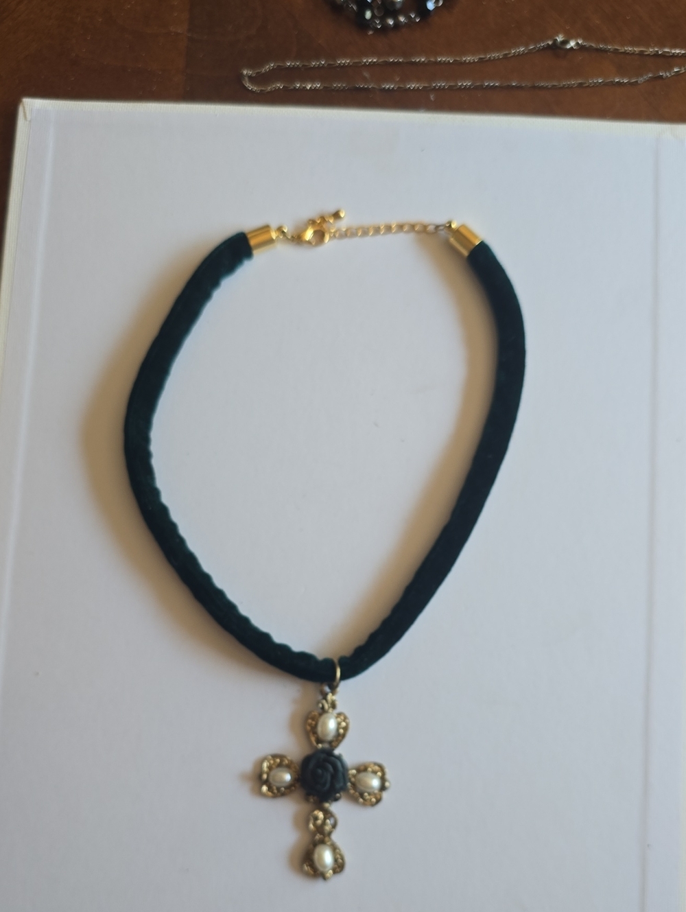 Vintage Elegant Dark Green Velvet Choker Necklace with Gold Cross Pendant